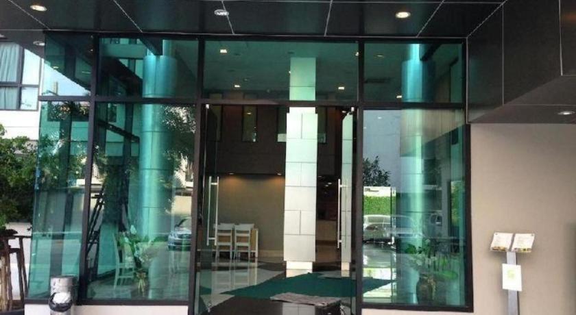 فندق إيبريميوم سوخمفيت 81 بانكوك المظهر الخارجي الصورة